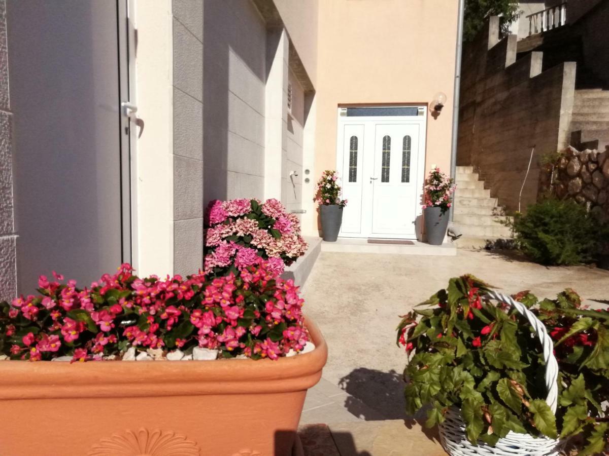 Appartementhaus Elena Jelsa  Exterior foto